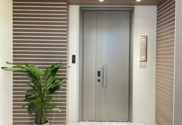 青島裝修完成后是否應該更換入戶門？